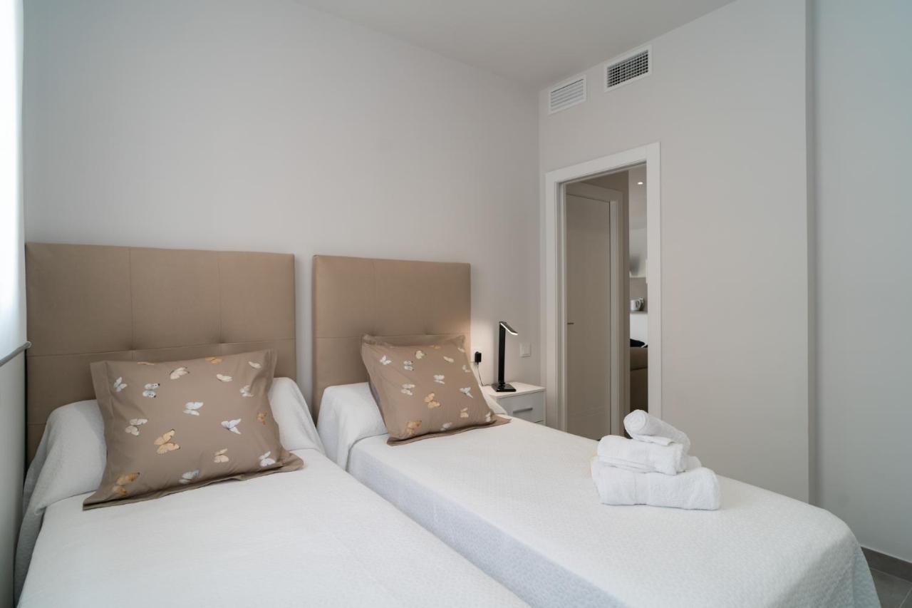 Apartament Aac - Con Terraza, Muy Amplio, Totalmente Equipado, Cerca Del Centro Y Nuevo!