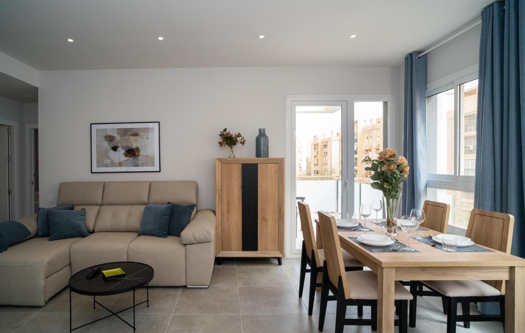 Aac - Con Terraza, Muy Amplio, Totalmente Equipado, Cerca Del Centro Y Nuevo! Apartament